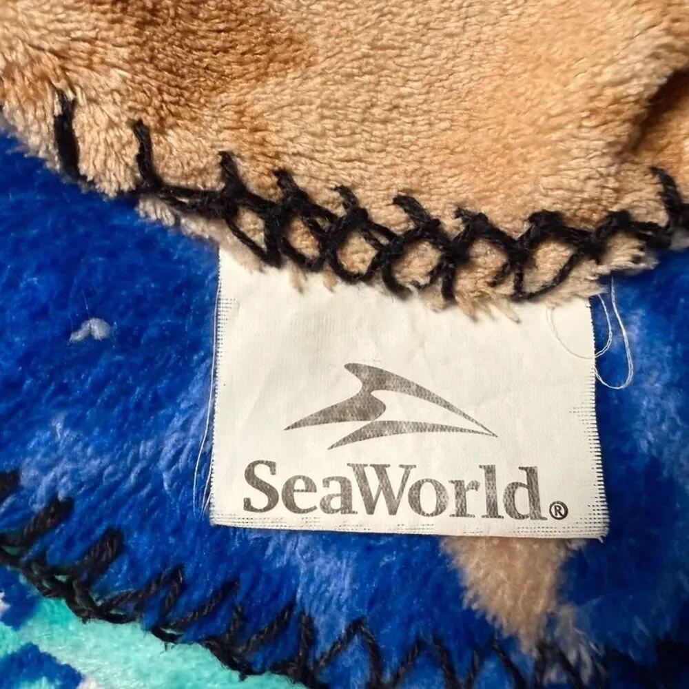 Official SeaWorld Patchwork Fleece Throw Blanket Ocean Sea Turtle Dolphin 50x60